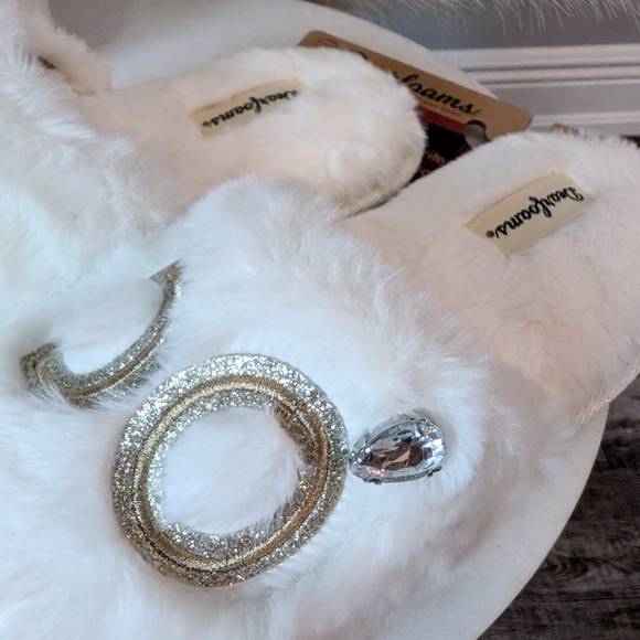 Dearfoams Cream Plush Slippers with Open Back - Picture 2 of 4